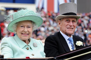 королева Великобритании с супругом