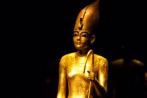 статуя фараона