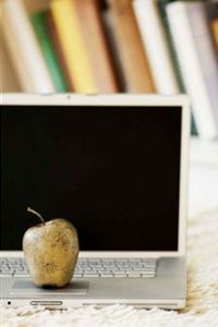Ноутбук с яблоком