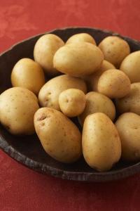 Молодой отборный картофель