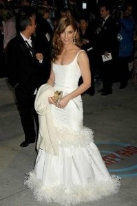 Сандра Баллок в белом платье