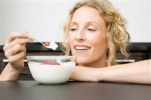 Польза натурального йогурта