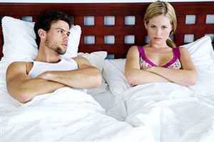 Ссора между мужчиной и женщиной в постели