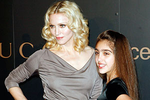 Мадонна с дочерью