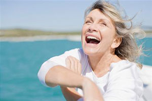 Зрелые женщины умеют радоваться жизни