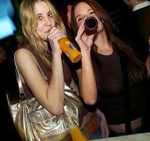 Подростки пьют из-за поп-песен