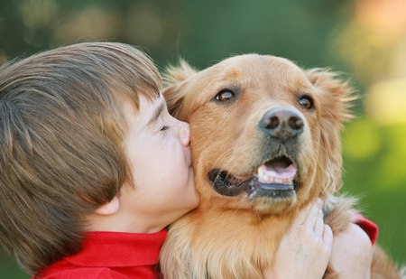Собаки помогают детям с аутизмом