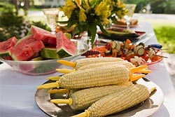 Кукуруза на тарелке