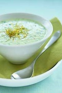 Французский суп из зеленого горошка