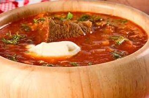 Глиняная миска с мясными щами