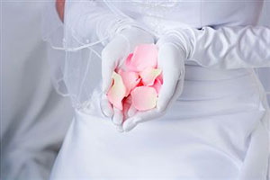 Невеста в перчатках