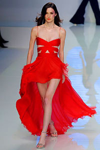 Вечернее красное платье 