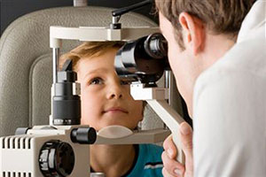 Обследование зрения у ребенка