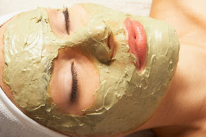 Лифтинг-маски активно борются со процессами старения кожи