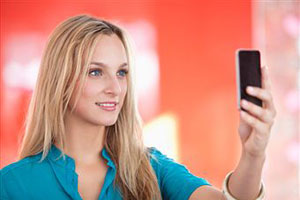 Мобильный телефон для девушки