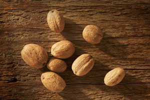 Орехи помогают держать вес в норме
