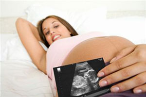 Беременная женщина на УЗИ
