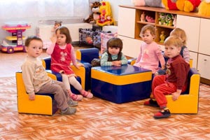Дети в игровой комнате