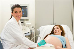 При менструации во время беременности следует т обратиться к врачу
