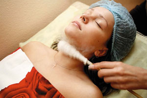 Криомассаж лечит кожу лица