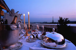 Ужин при свечах должен быть романтичным