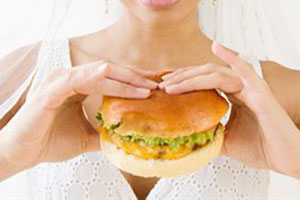 Невеста с бутербродом