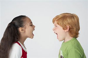 Дети кричат друг на друга
