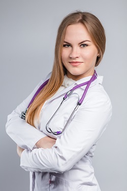 Врач акушер-гинеколог Е. Кургускина 