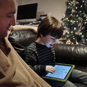 планшет важнее мамы